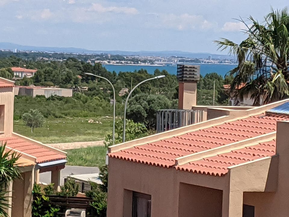 View (from property/room), Balcony/Terrace, Sea view