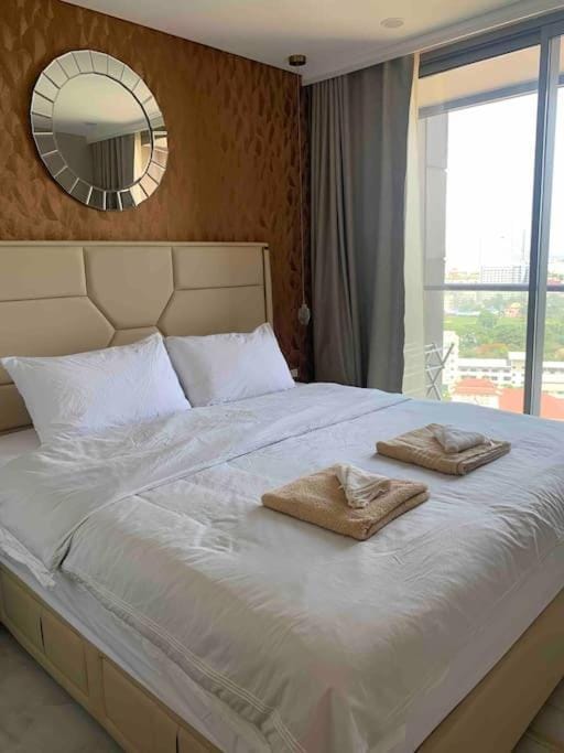 Copacabana Pattaya high floor Apartment in Pattaya City