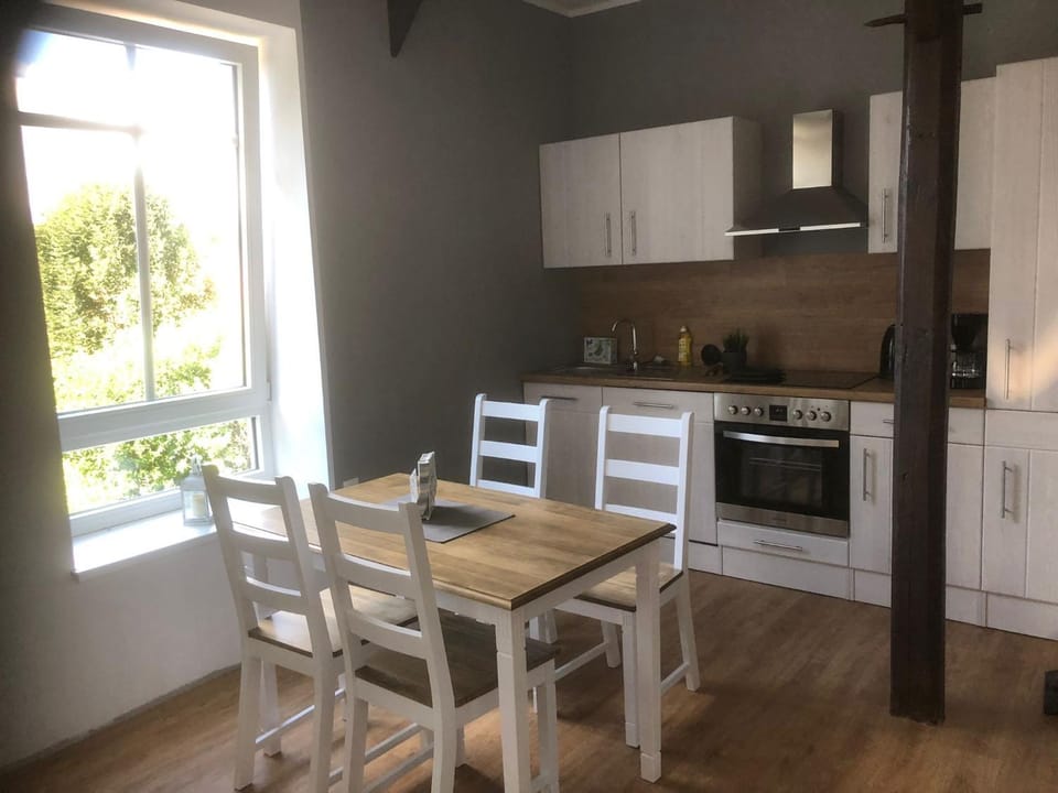 Kitchen or kitchenette, Dining area, dishwasher, oven, stove, toaster