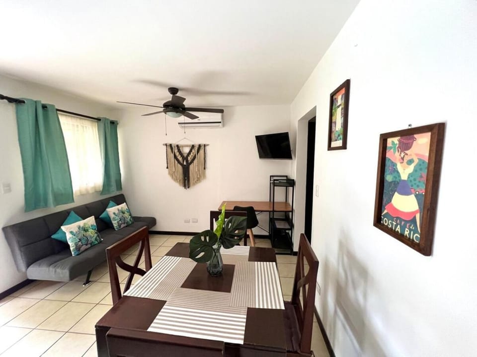 Cocomarindo Breeze Condo and Amazing Pool House in Coco