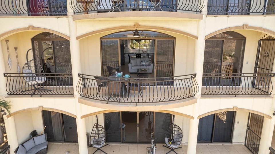 Casa Blanca Two Bedroom,Two Bath Oceanview Condo House in Coco