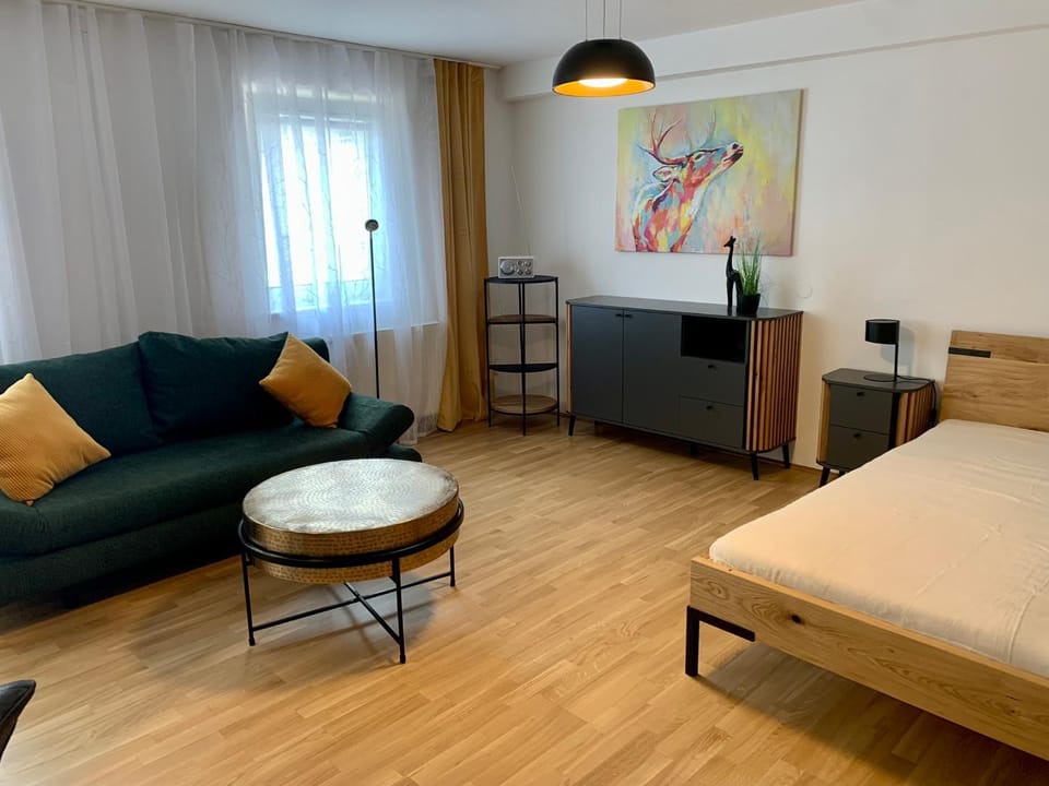 Bed, TV and multimedia, Photo of the whole room, Seating area