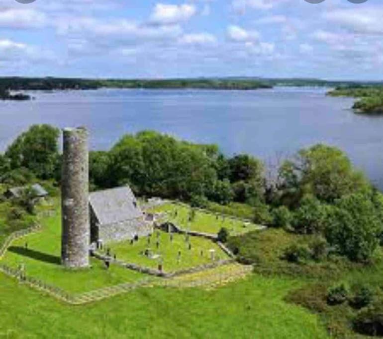 Traditional Rural Cottage, haven for families with pets Apartment in County Clare