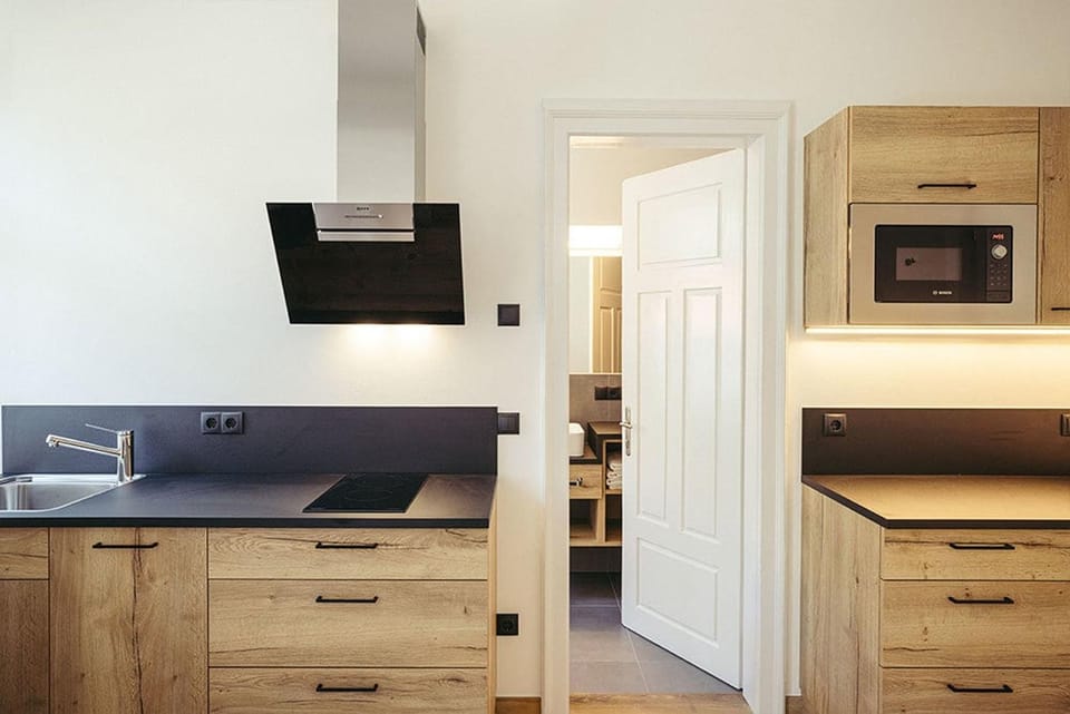 Kitchen or kitchenette, Living room