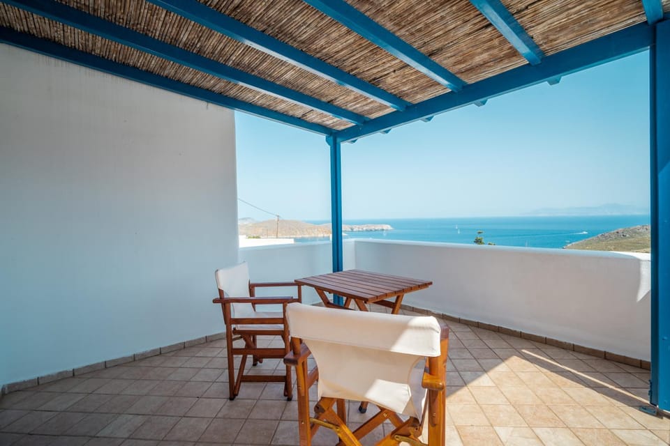 Day, View (from property/room), Balcony/Terrace, Living room, Sea view