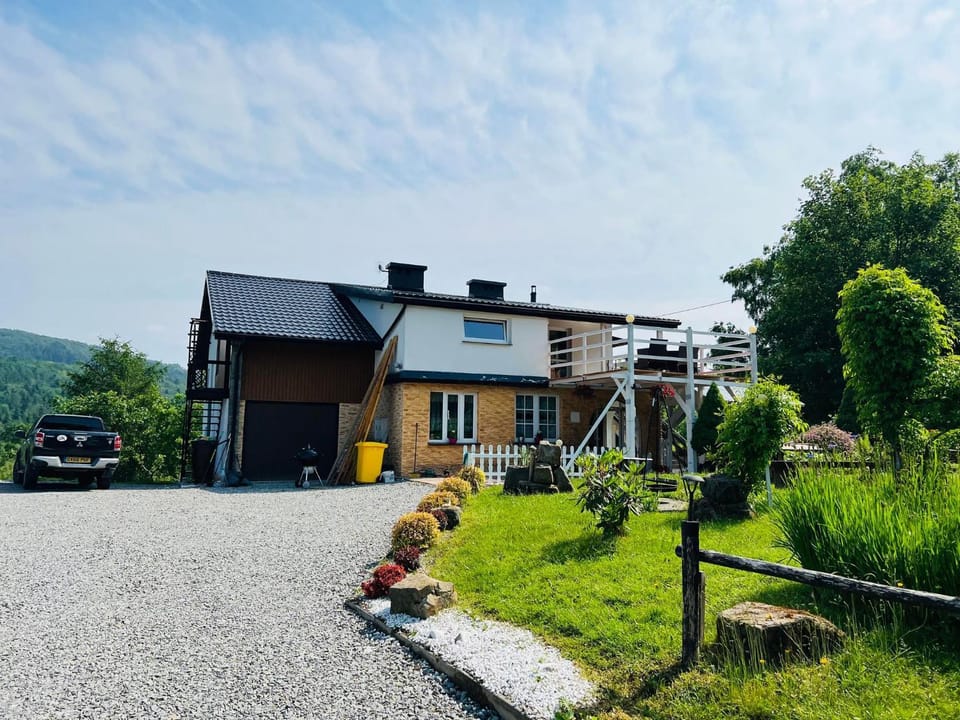 Property building, Garden, Garden view, Mountain view