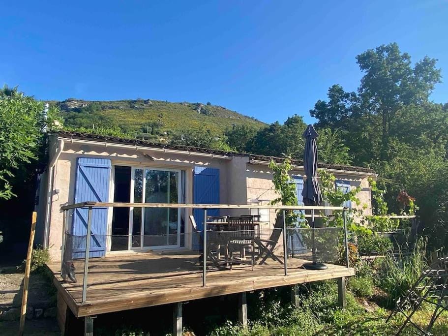 Balcony/Terrace, Mountain view