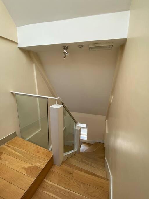 Studio to let in Covent Garden with kitchen Apartment in City of Westminster
