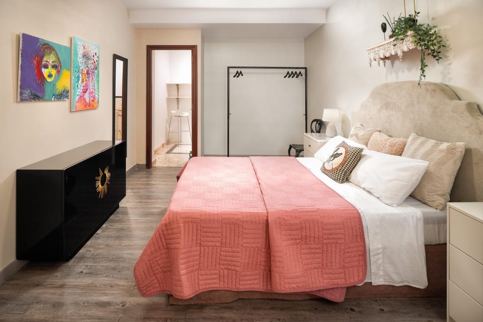 Bed, Bedroom