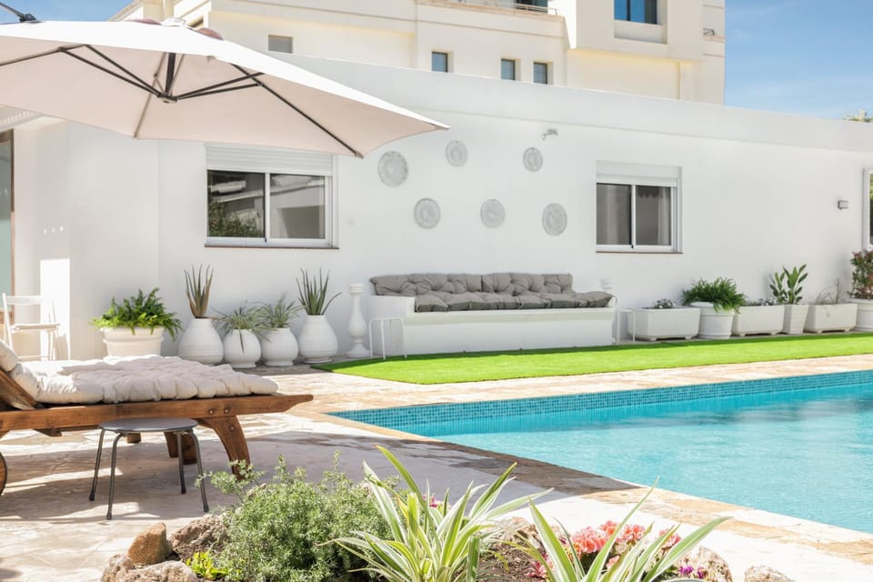 Garden, Balcony/Terrace, Seating area, Swimming pool