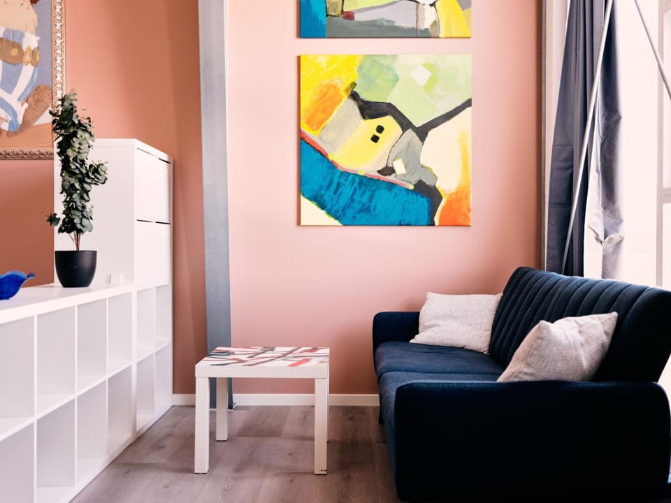 Living room, Decorative detail, Seating area
