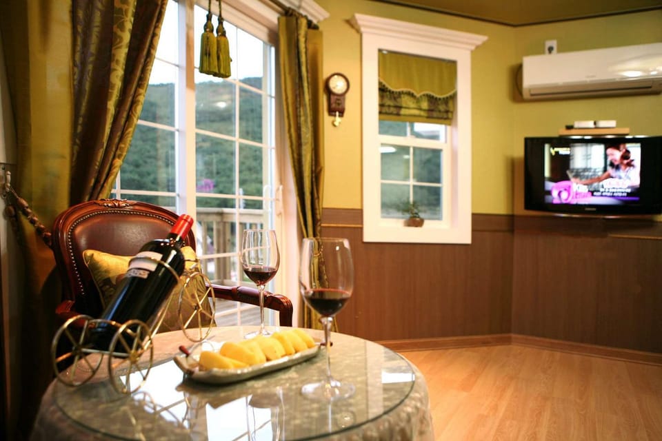 TV and multimedia, Living room