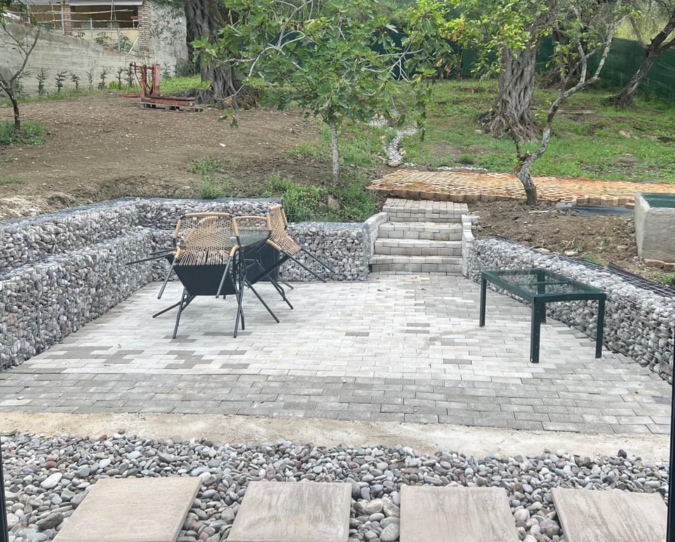 Patio, Day, Garden, Garden view