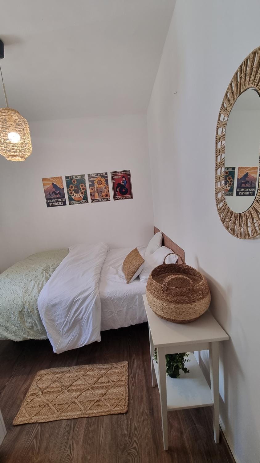 Luxury peaceful, free parking with security room Mamad Apartment in Center District