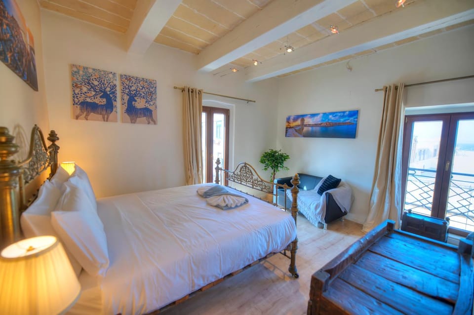 Comfy 1 bedroom - Sun terrace & sea views GBUH1-1 Apartment in Valletta