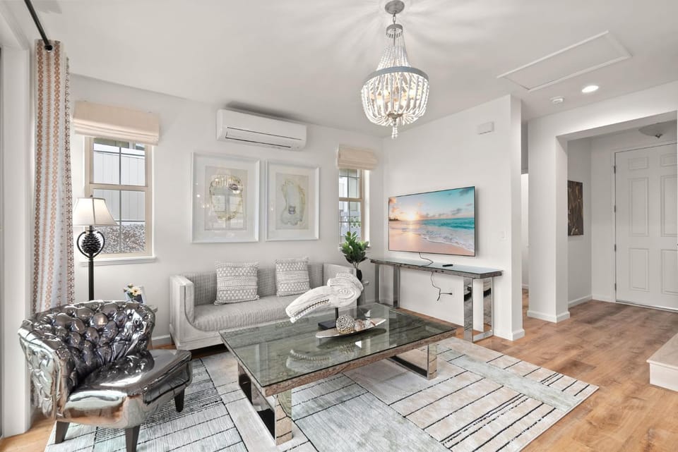 Living room, Seating area, air conditioner