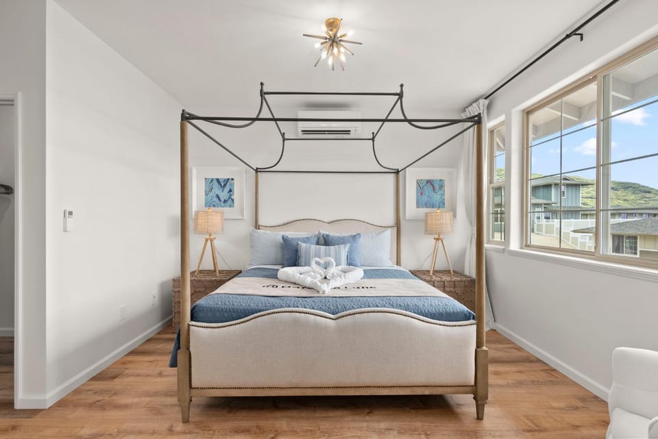 Bed, View (from property/room), Photo of the whole room, Bedroom, Mountain view, towels