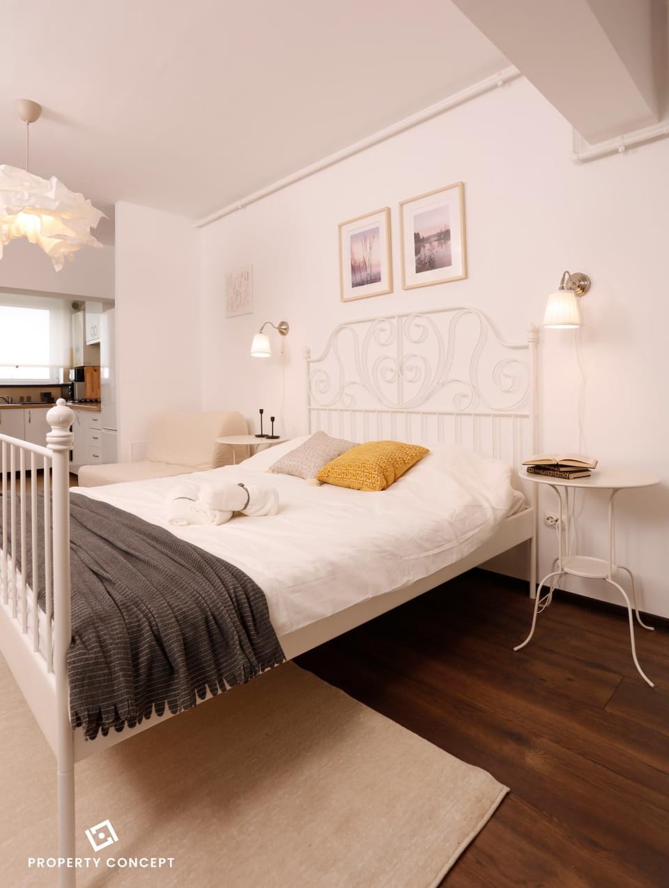 Bed, Photo of the whole room, Bedroom