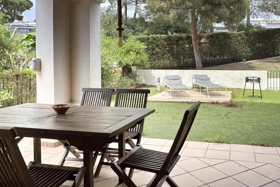 Garden, Dining area