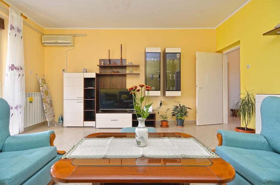 Apartment Snezana 2265 Apartment in Pula