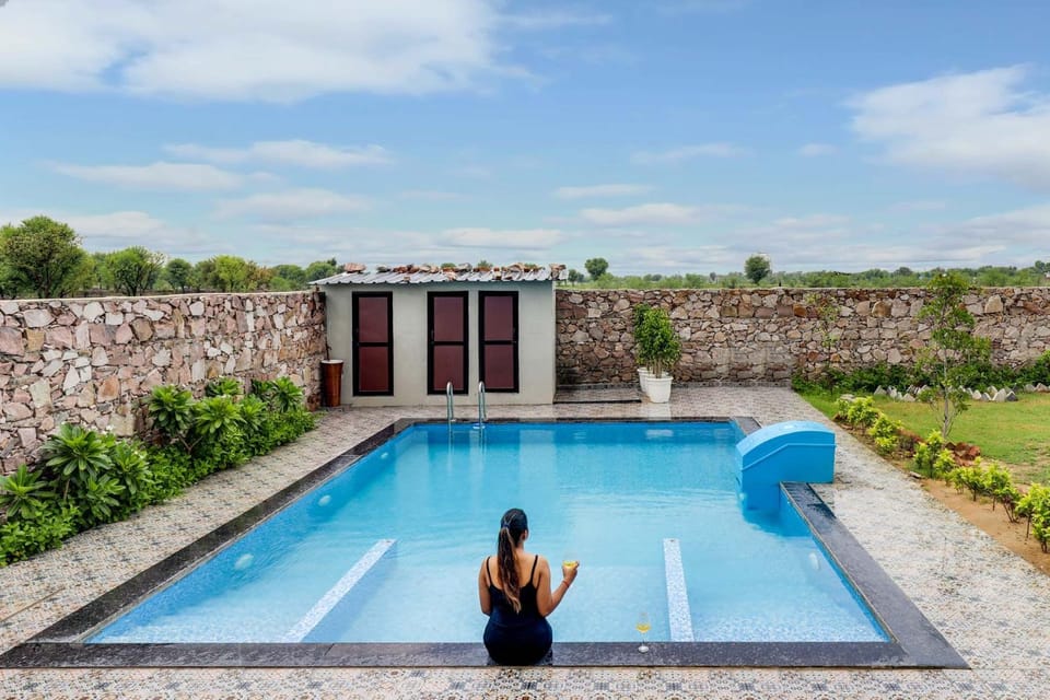 Swimming pool, Swimming pool