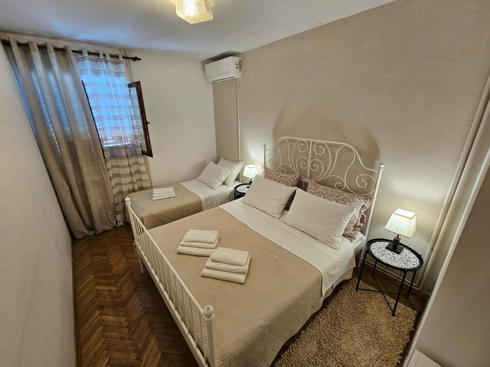 Room Gorana with swimming pool Apartment in Dubrovnik-Neretva County