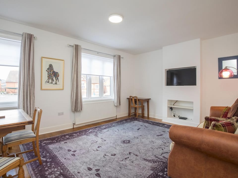 TV and multimedia, Living room, Other, Seating area, Dining area