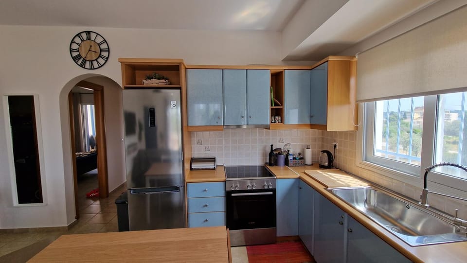 Kitchen or kitchenette, dishwasher, pet friendly, stove