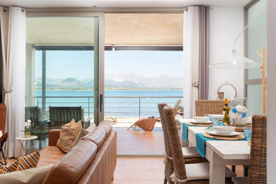 Off site, Natural landscape, Balcony/Terrace, Living room, Dining area, Sea view