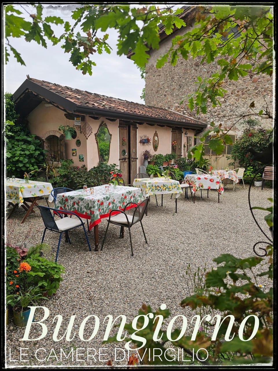 Property building, Patio, Garden, Garden view, Breakfast, Continental breakfast