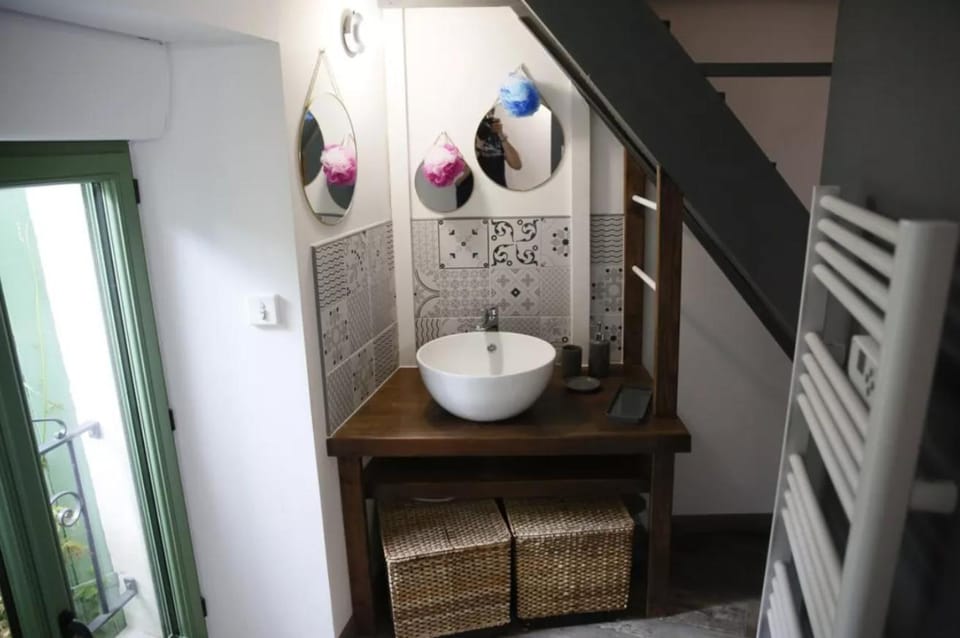 Le Moulin de Saint-Aulaye Bed and Breakfast in Nouvelle-Aquitaine