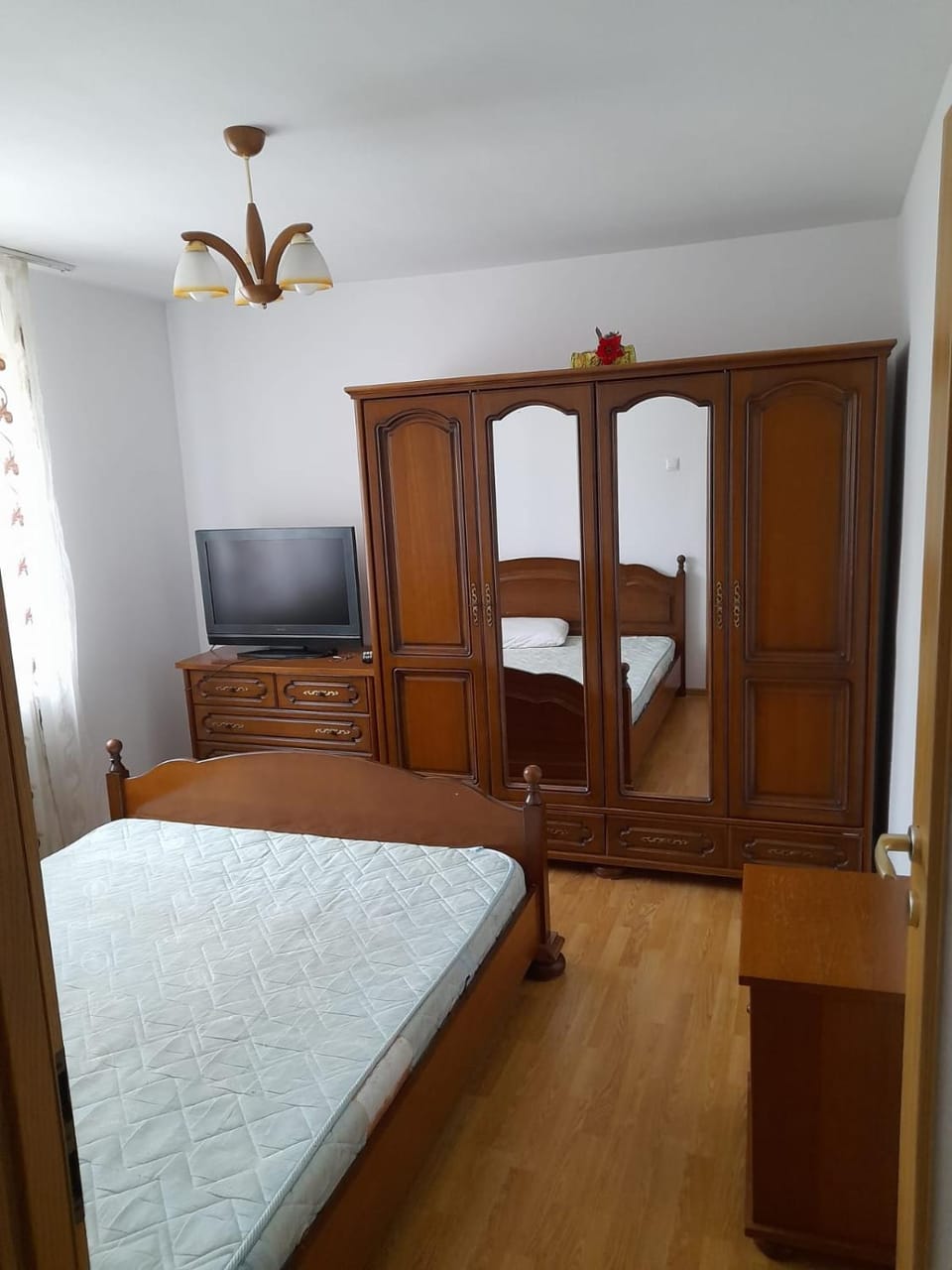 Communal lounge/ TV room, Bed, Bedroom, wardrobe