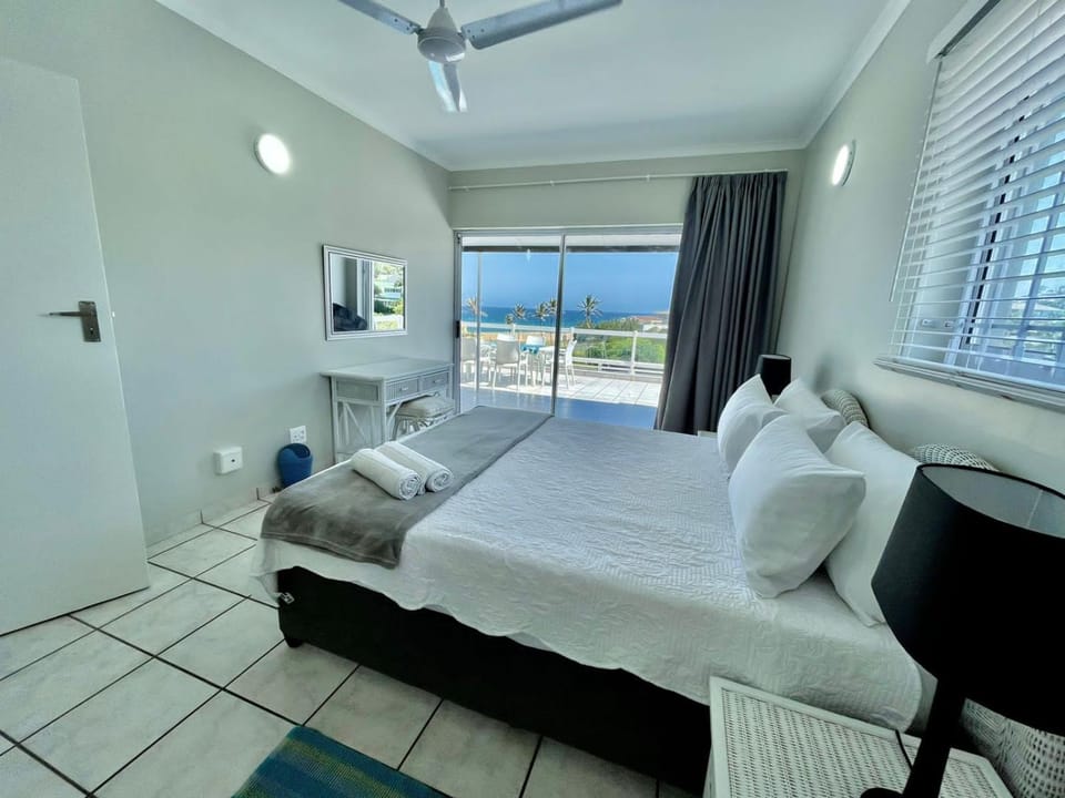 Bed, Photo of the whole room, Bedroom, Sea view