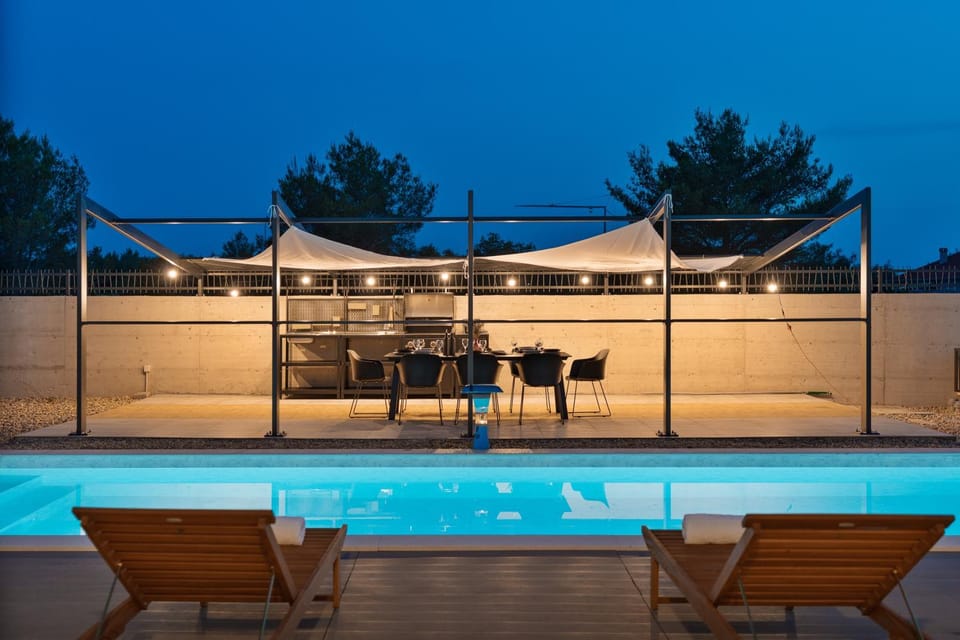 BBQ facilities, Swimming pool