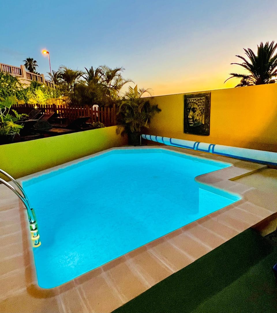 Pool view, Swimming pool, Sunset