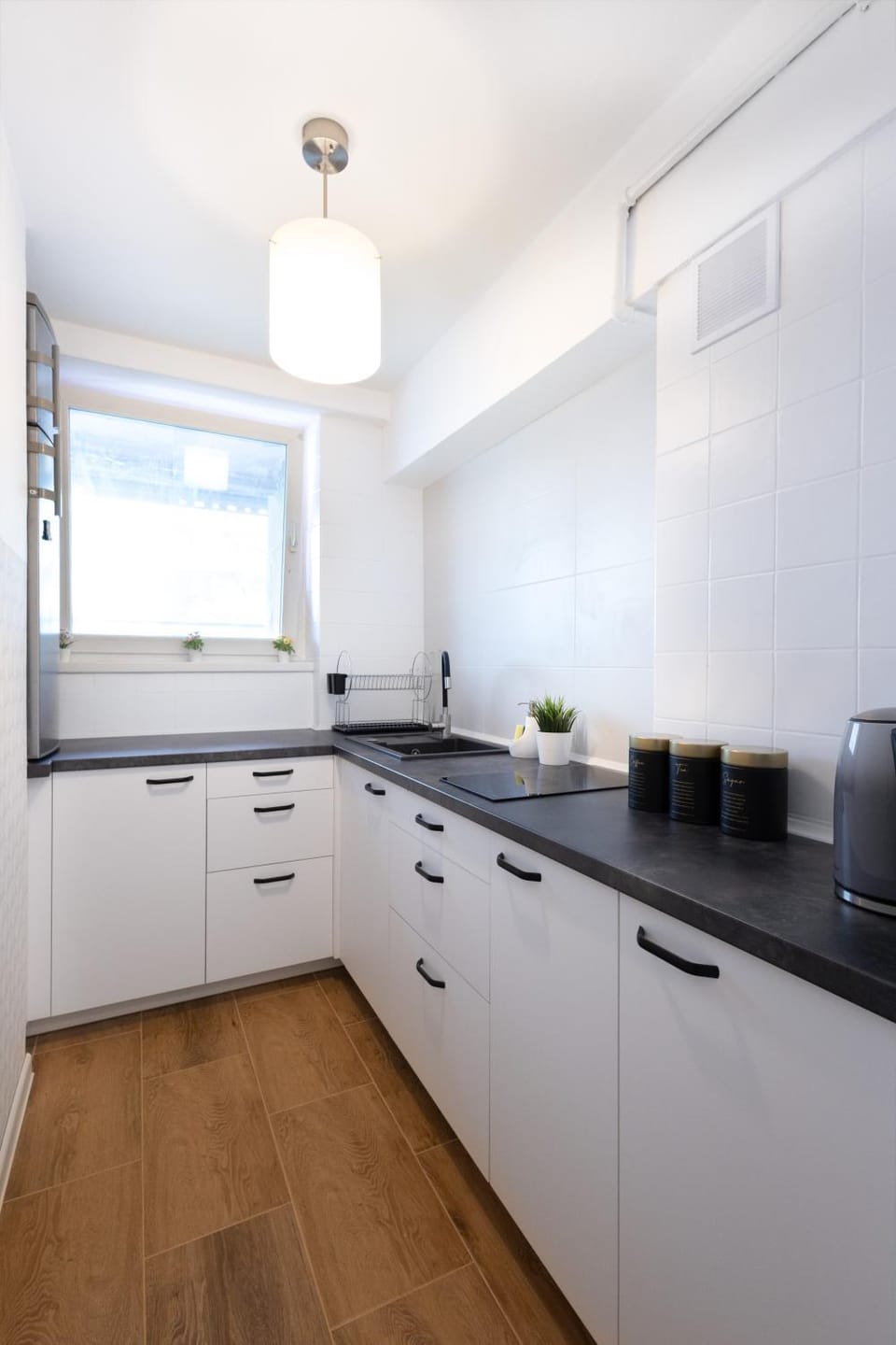 Kitchen or kitchenette, pet friendly, stove
