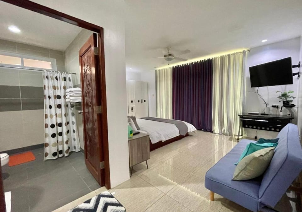 Bed, Bathroom, TV and multimedia, Bedroom, hair dryier, towels, wardrobe