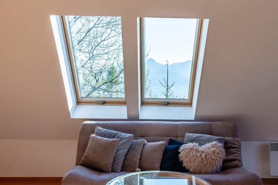 Living room, Seating area, Mountain view