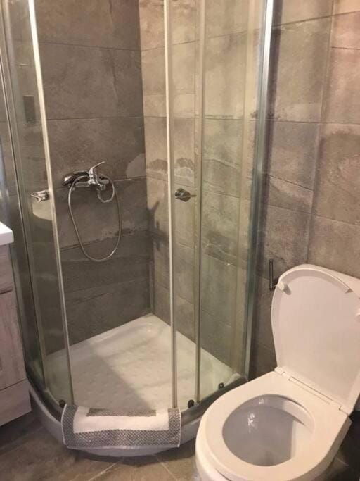 Shower, Toilet, Bathroom