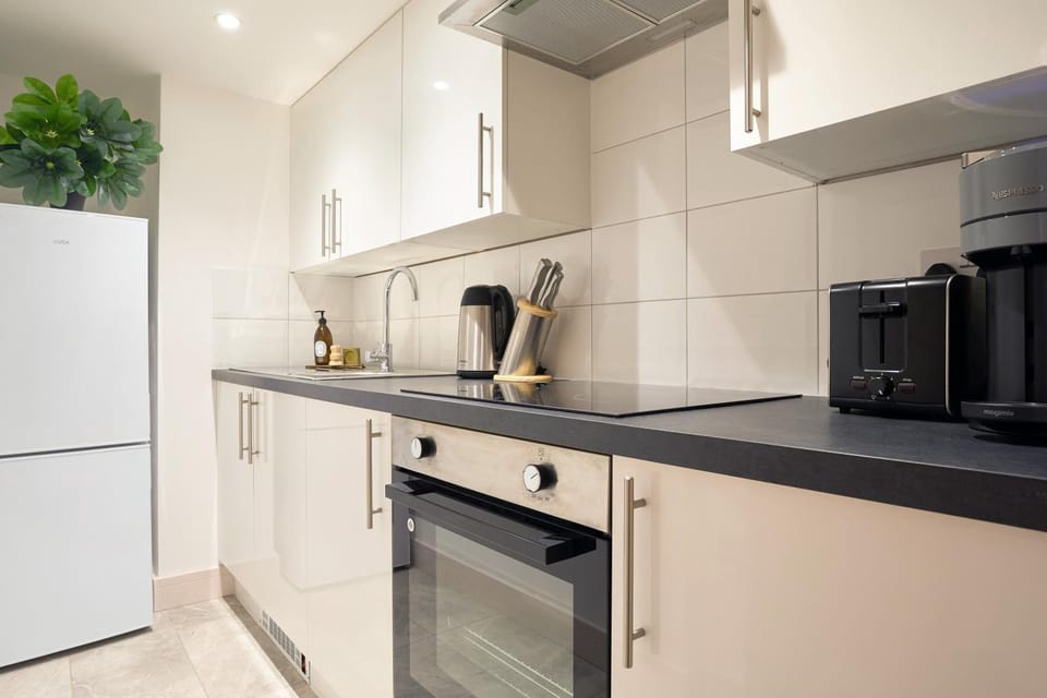 Coffee/tea facilities, Kitchen or kitchenette, dishwasher, minibar, pet friendly, stove