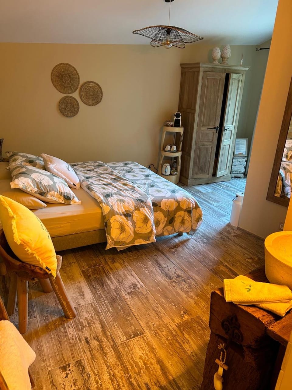 La chambre l'Eucalyptus Bed and Breakfast in Nouvelle-Aquitaine