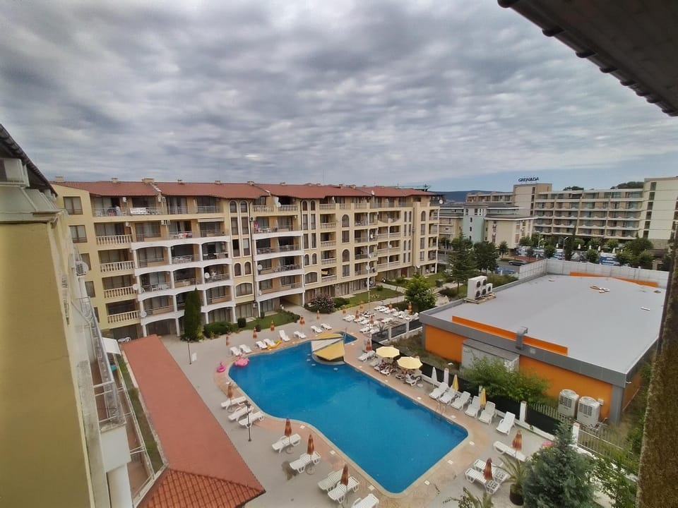 Property building, Swimming pool