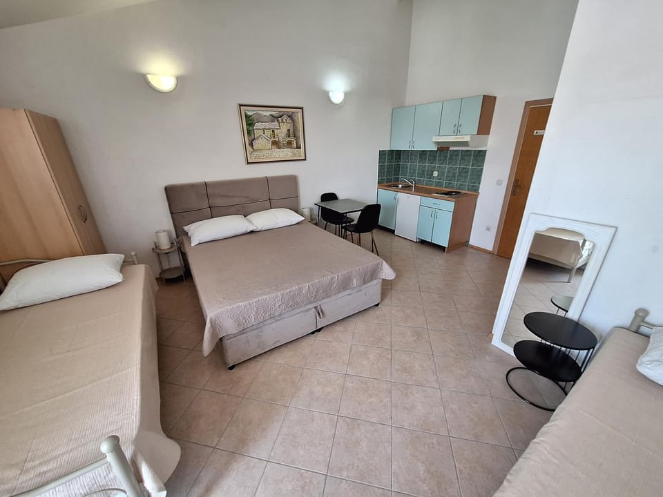 Villa MANDA Apartment in Baška Voda