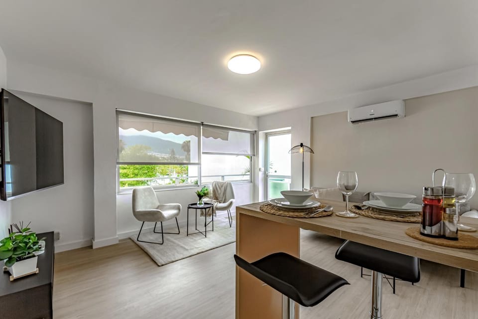 TV and multimedia, Balcony/Terrace, Living room, Dining area
