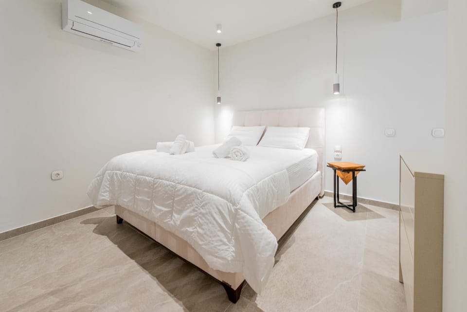 Gemela AllstarBoutique in Aegina A Apartment in Argolis, Greece