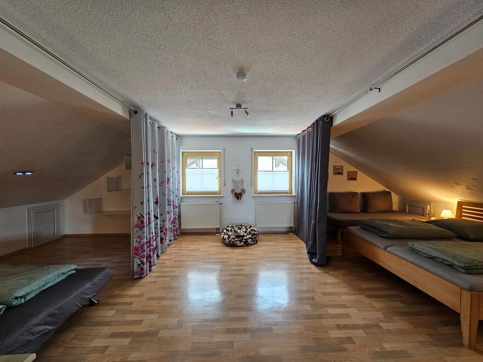 Bed, Photo of the whole room