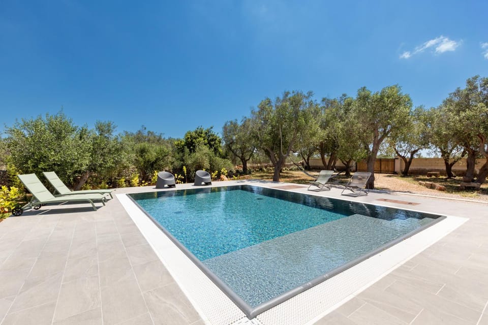 Day, Garden view, Pool view, Swimming pool, sunbed