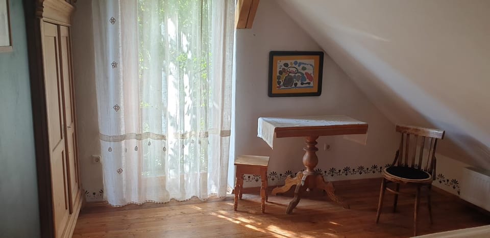 Mājīga istaba ar balkonu un vannasistaba, bezmaksas velo noma Vacation rental in Latvia