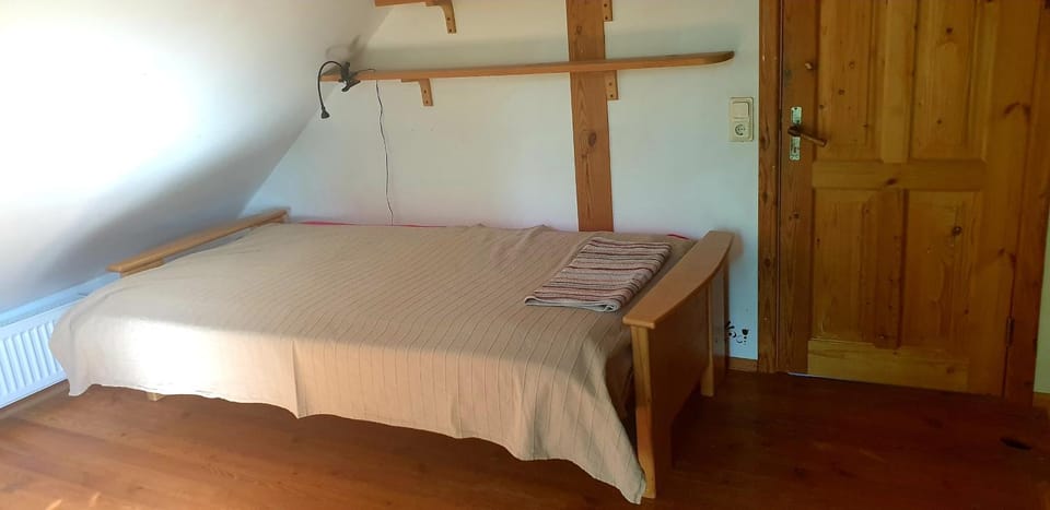 Mājīga istaba ar balkonu un vannasistaba, bezmaksas velo noma Vacation rental in Latvia