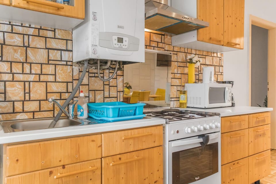 Kitchen or kitchenette, stove
